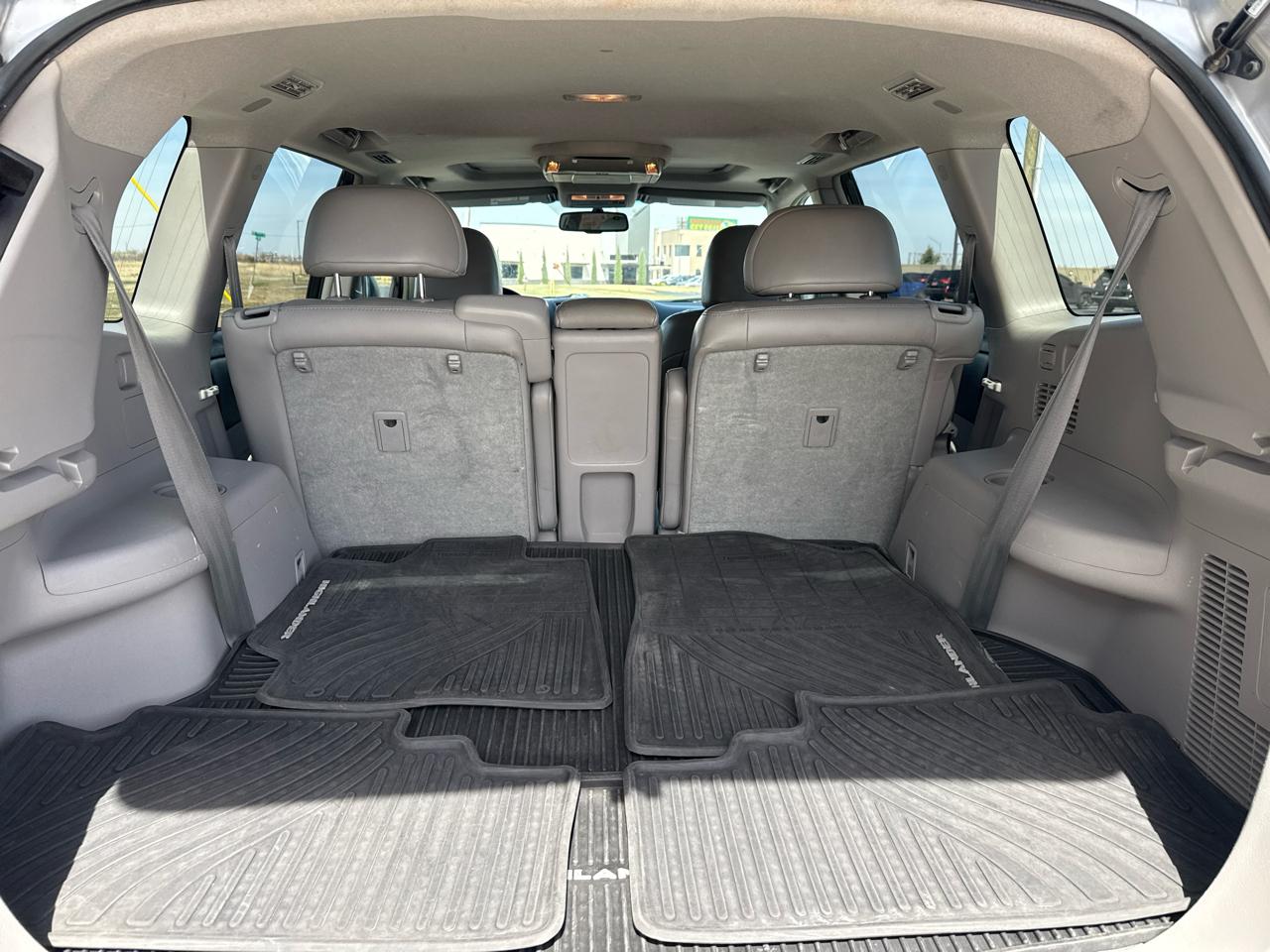 Toyota Highlander FWD 4dr V6 Limited (Natl) 2011