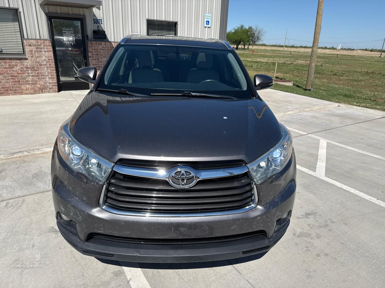 Toyota Highlander FWD 4dr V6 XLE (Natl) 2015