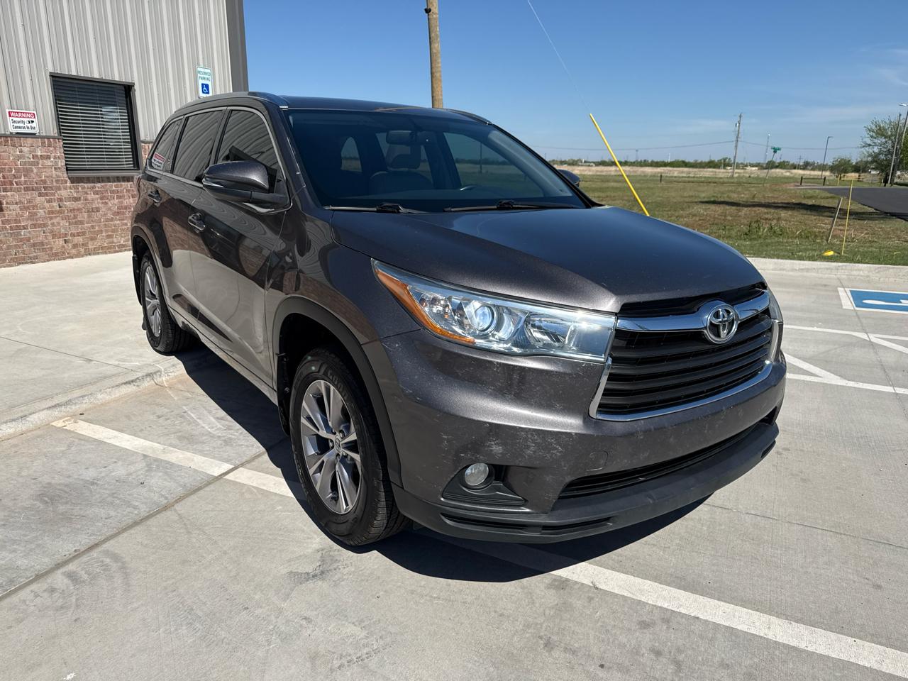 Toyota Highlander FWD 4dr V6 XLE (Natl) 2015