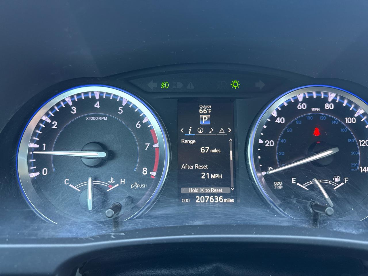 Toyota Highlander FWD 4dr V6 XLE (Natl) 2015