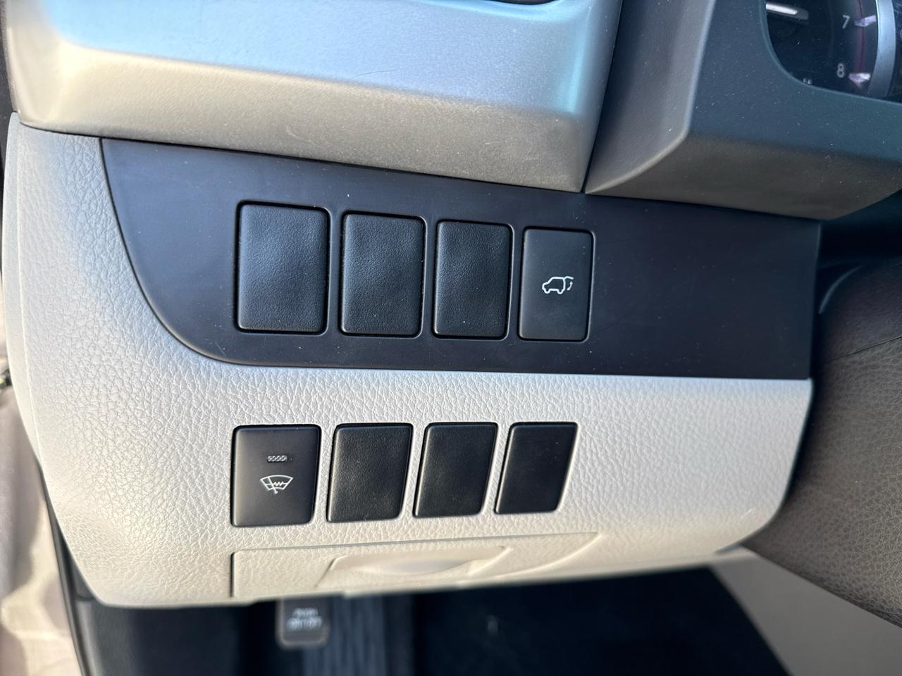 Toyota Highlander FWD 4dr V6 XLE (Natl) 2015