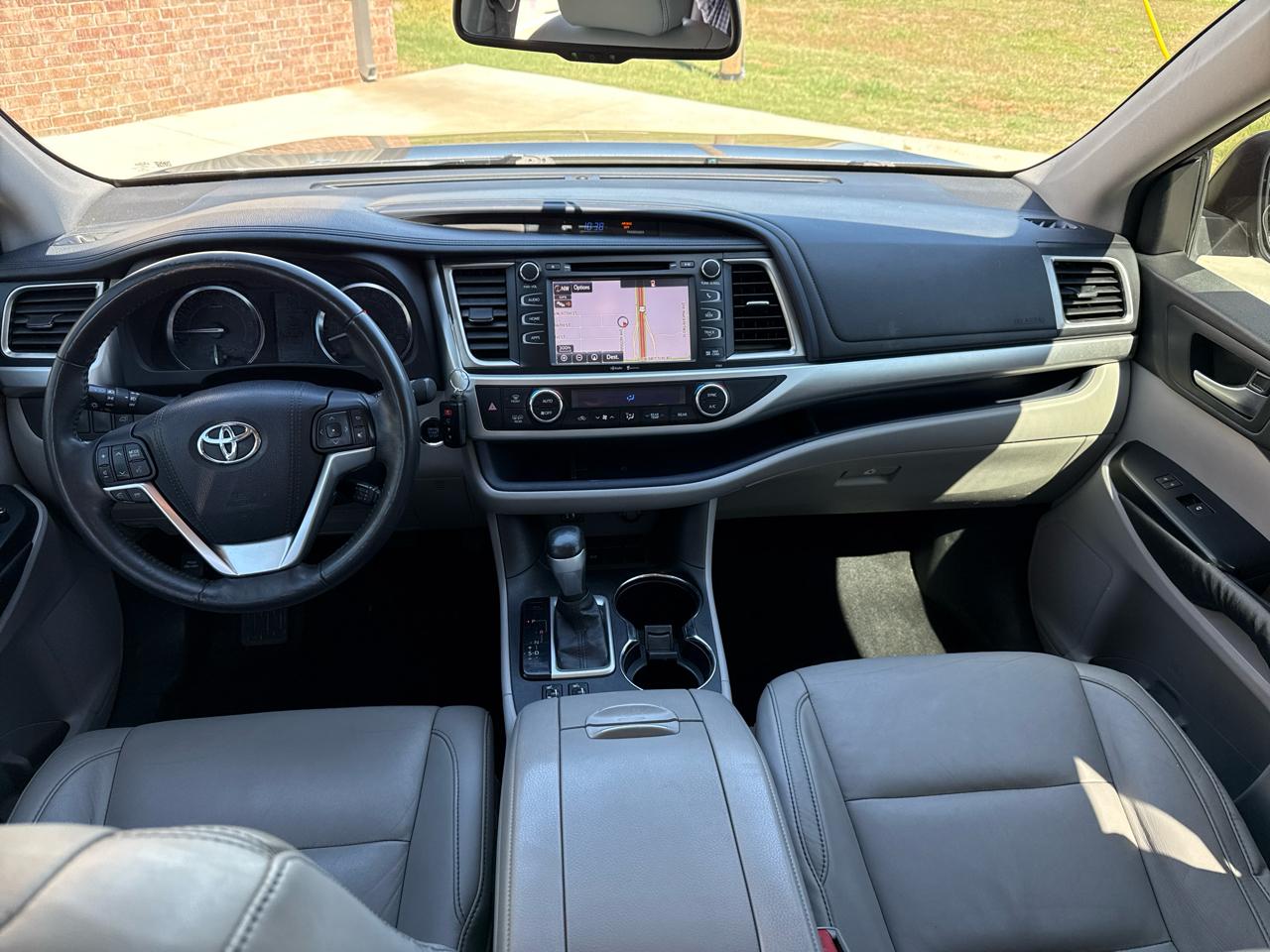 Toyota Highlander FWD 4dr V6 XLE (Natl) 2015