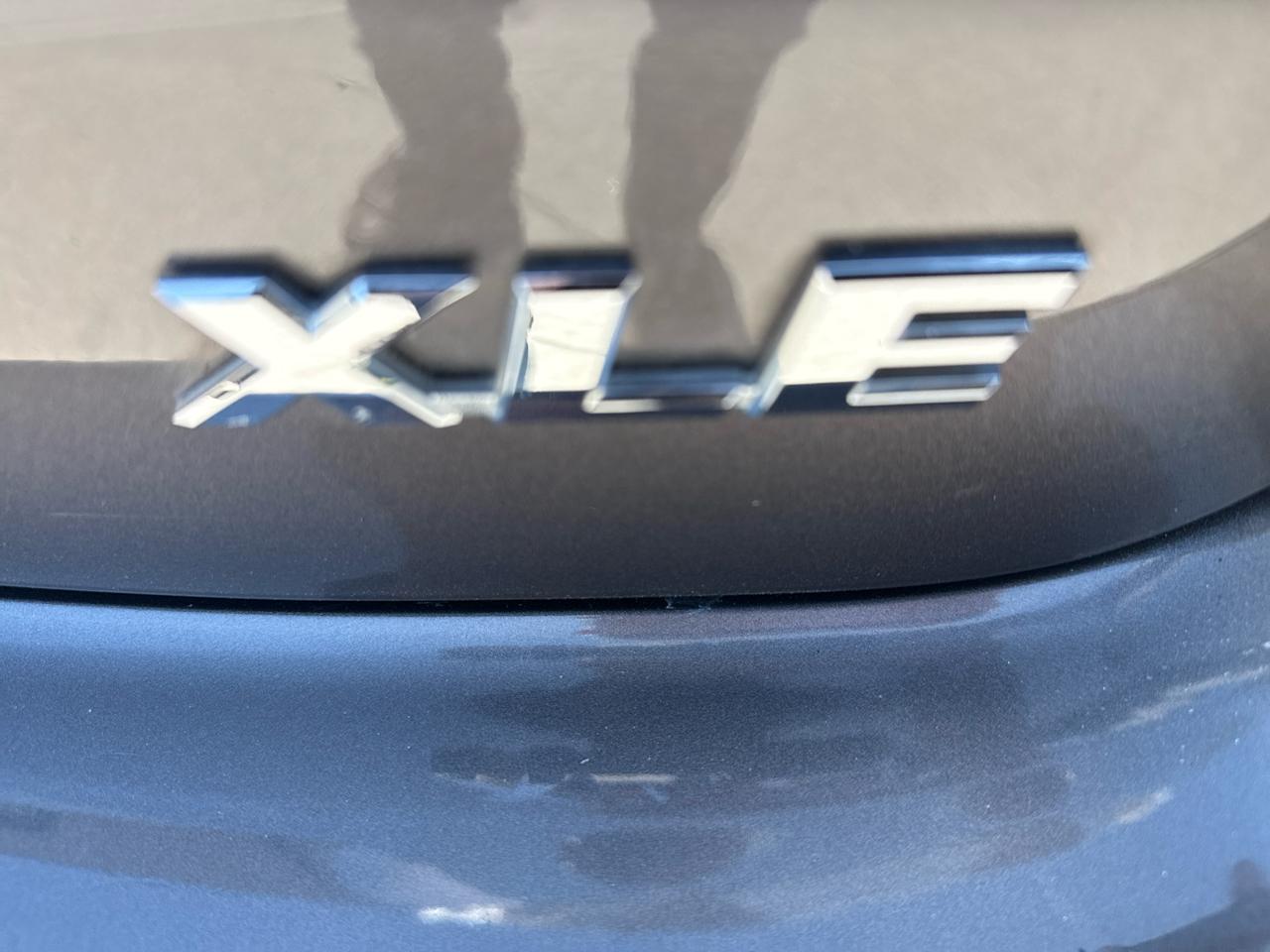 Toyota Highlander FWD 4dr V6 XLE (Natl) 2015