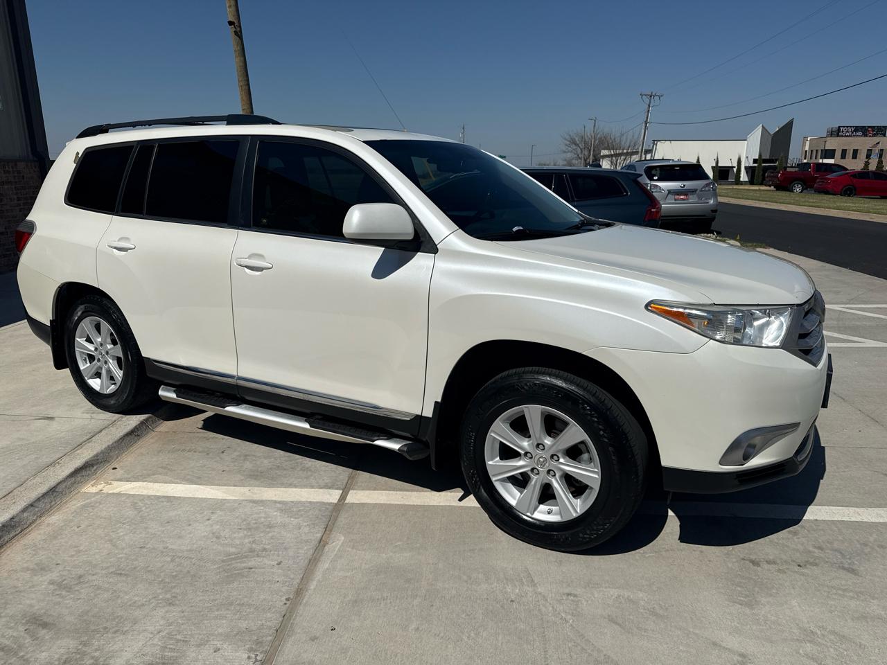 Toyota Highlander FWD 4dr V6 (Natl) 2012