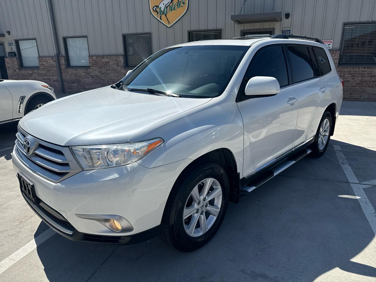 Toyota Highlander FWD 4dr V6 (Natl) 2012