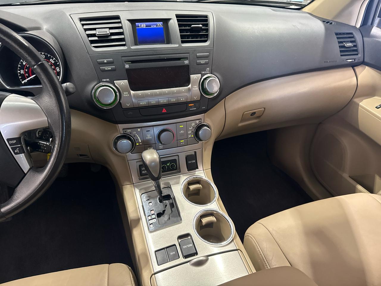 Toyota Highlander FWD 4dr V6 (Natl) 2012