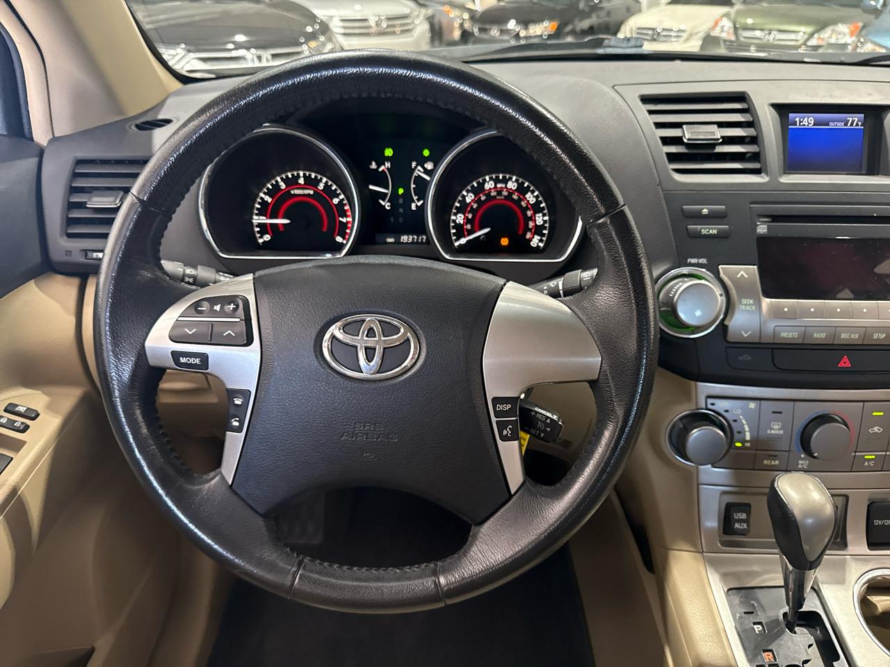 Toyota Highlander FWD 4dr V6 (Natl) 2012