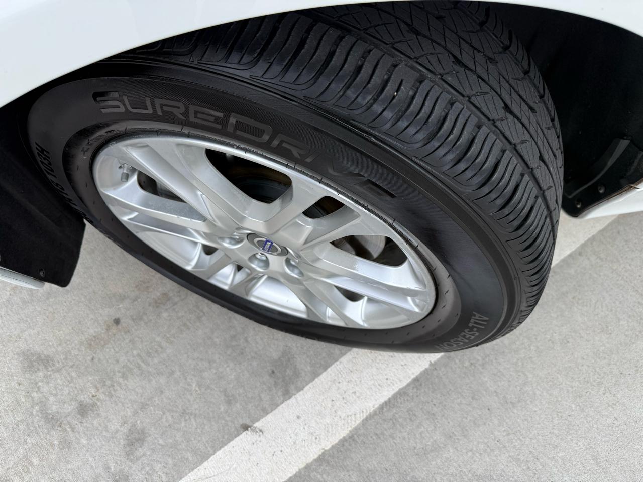 Volvo XC60 FWD 4dr 3.2L 2014