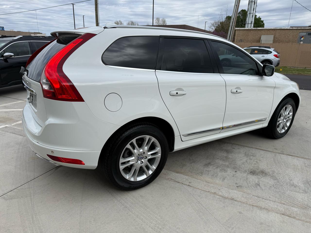Volvo XC60 FWD 4dr 3.2L 2014