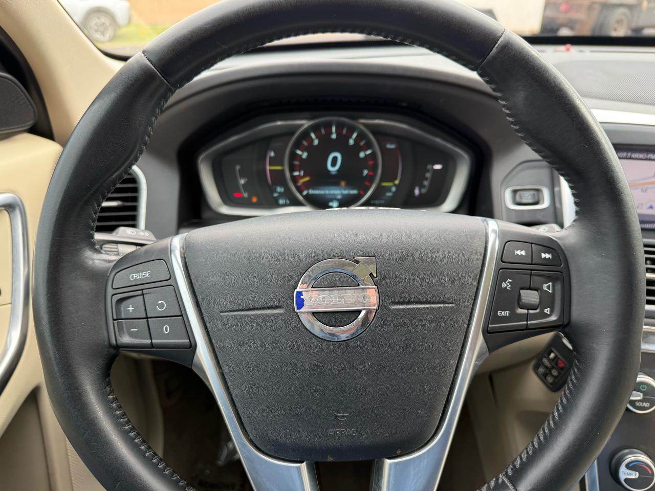 Volvo XC60 FWD 4dr 3.2L 2014