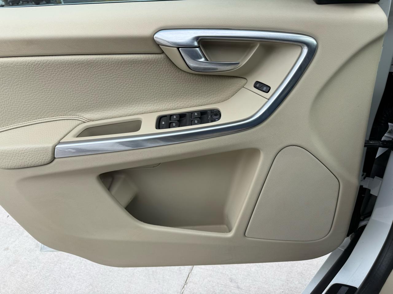 Volvo XC60 FWD 4dr 3.2L 2014