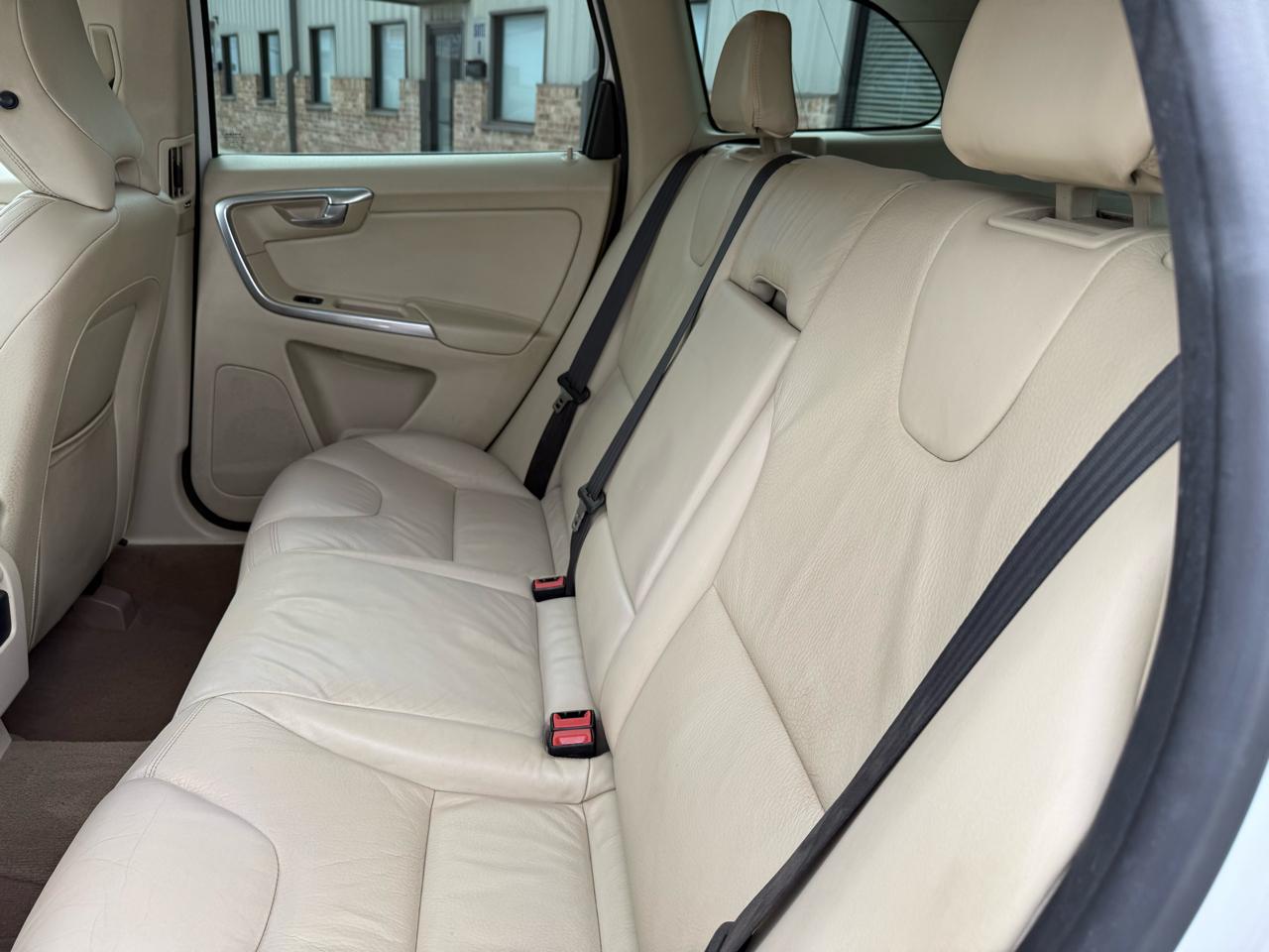 Volvo XC60 FWD 4dr 3.2L 2014