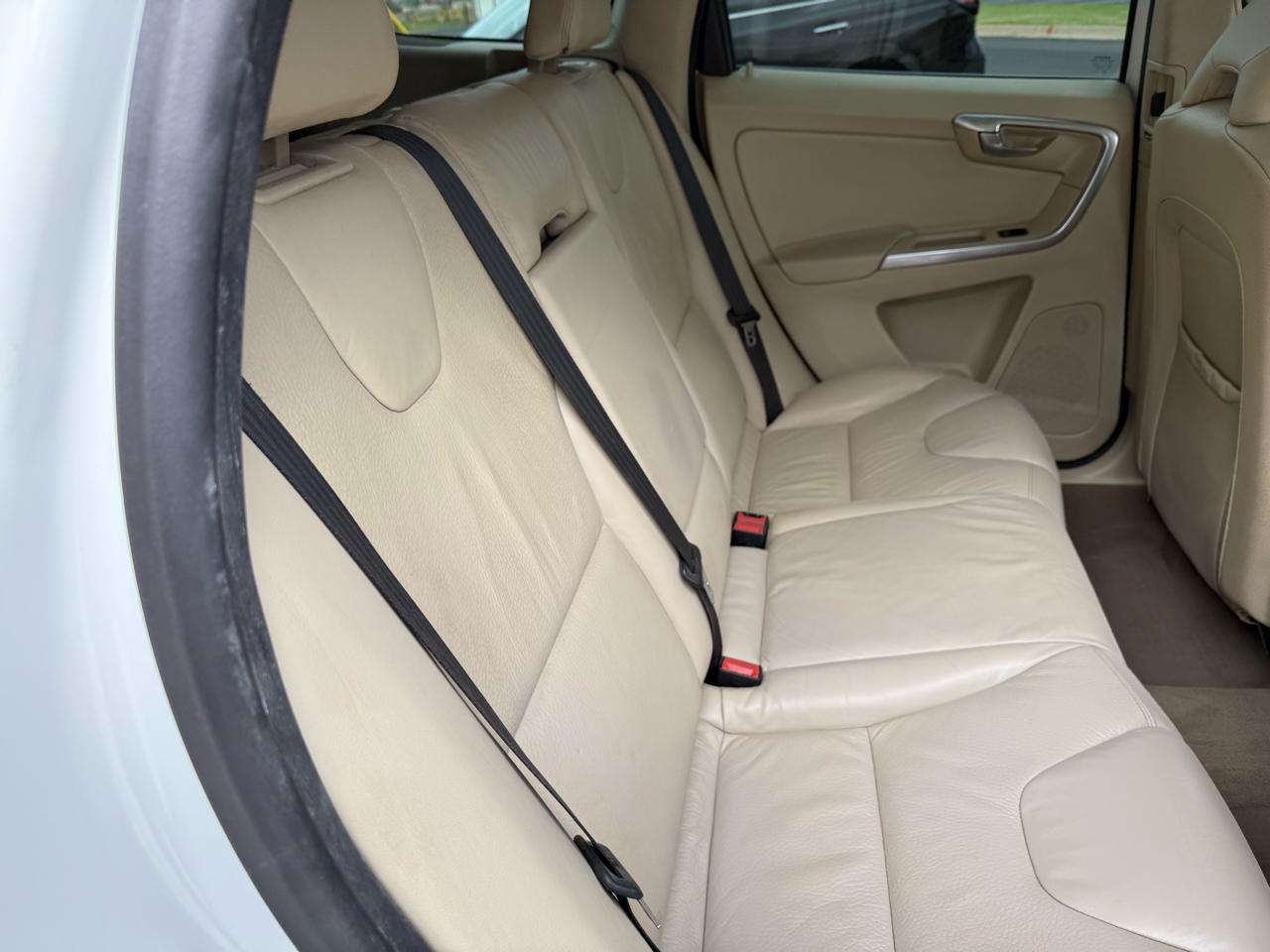 Volvo XC60 FWD 4dr 3.2L 2014