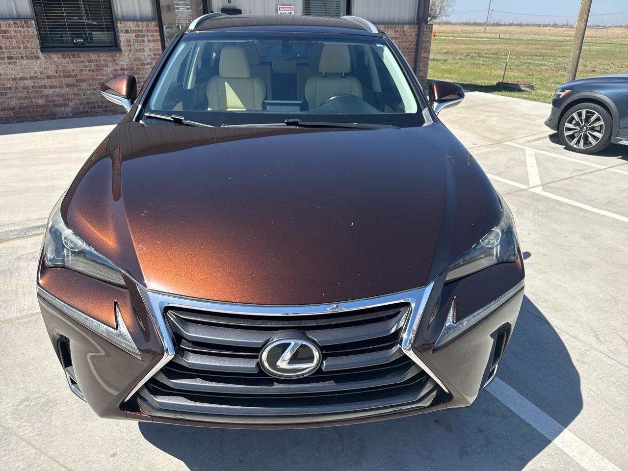 Lexus NX 200t FWD 4dr 2016