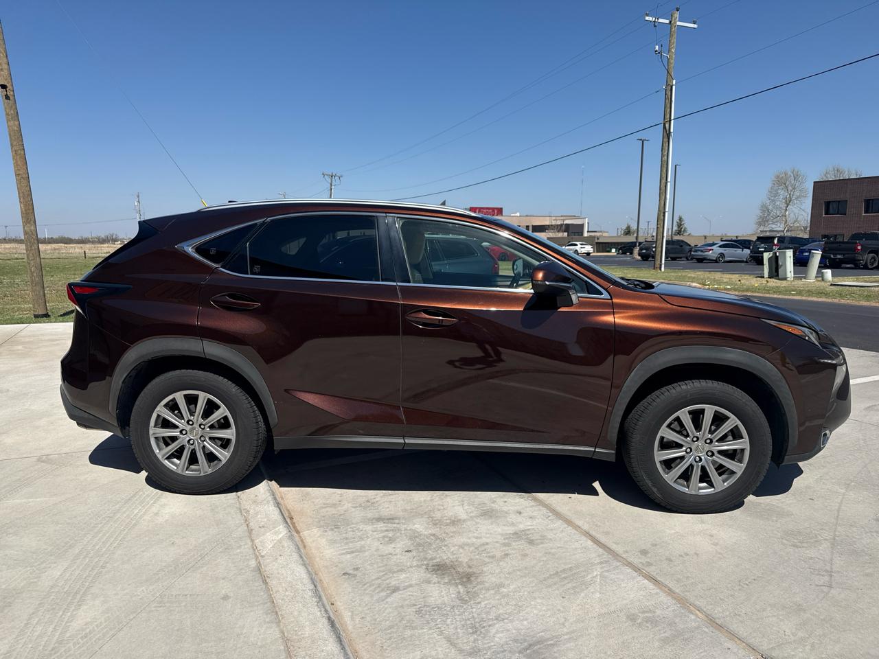 Lexus NX 200t FWD 4dr 2016
