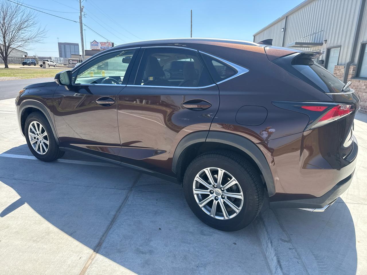 Lexus NX 200t FWD 4dr 2016