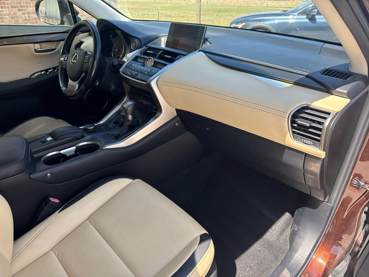 Lexus NX 200t FWD 4dr 2016