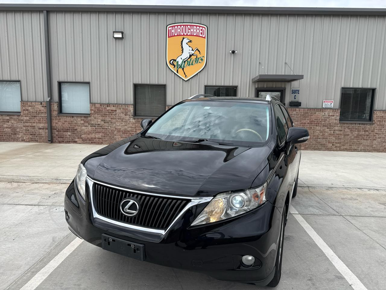 View vehicle photo 3