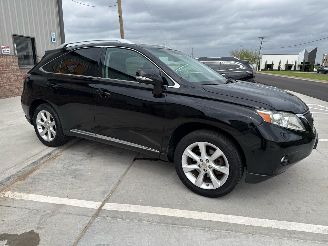 View vehicle photo 7