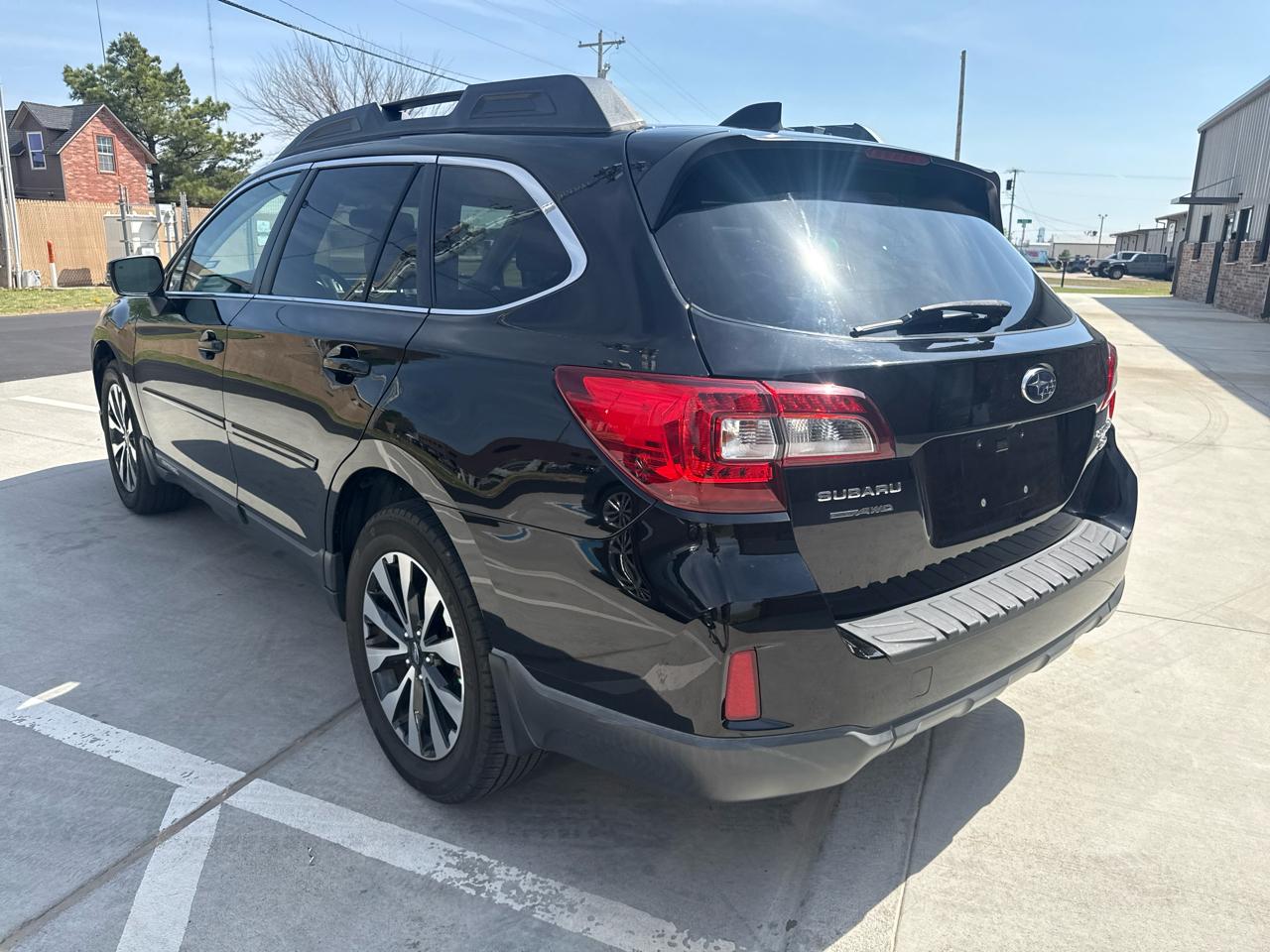 Subaru Outback 4dr Wgn 3.6R Limited 2016