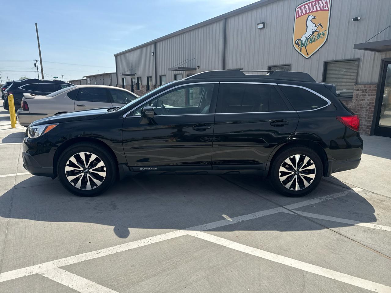 Subaru Outback 4dr Wgn 3.6R Limited 2016