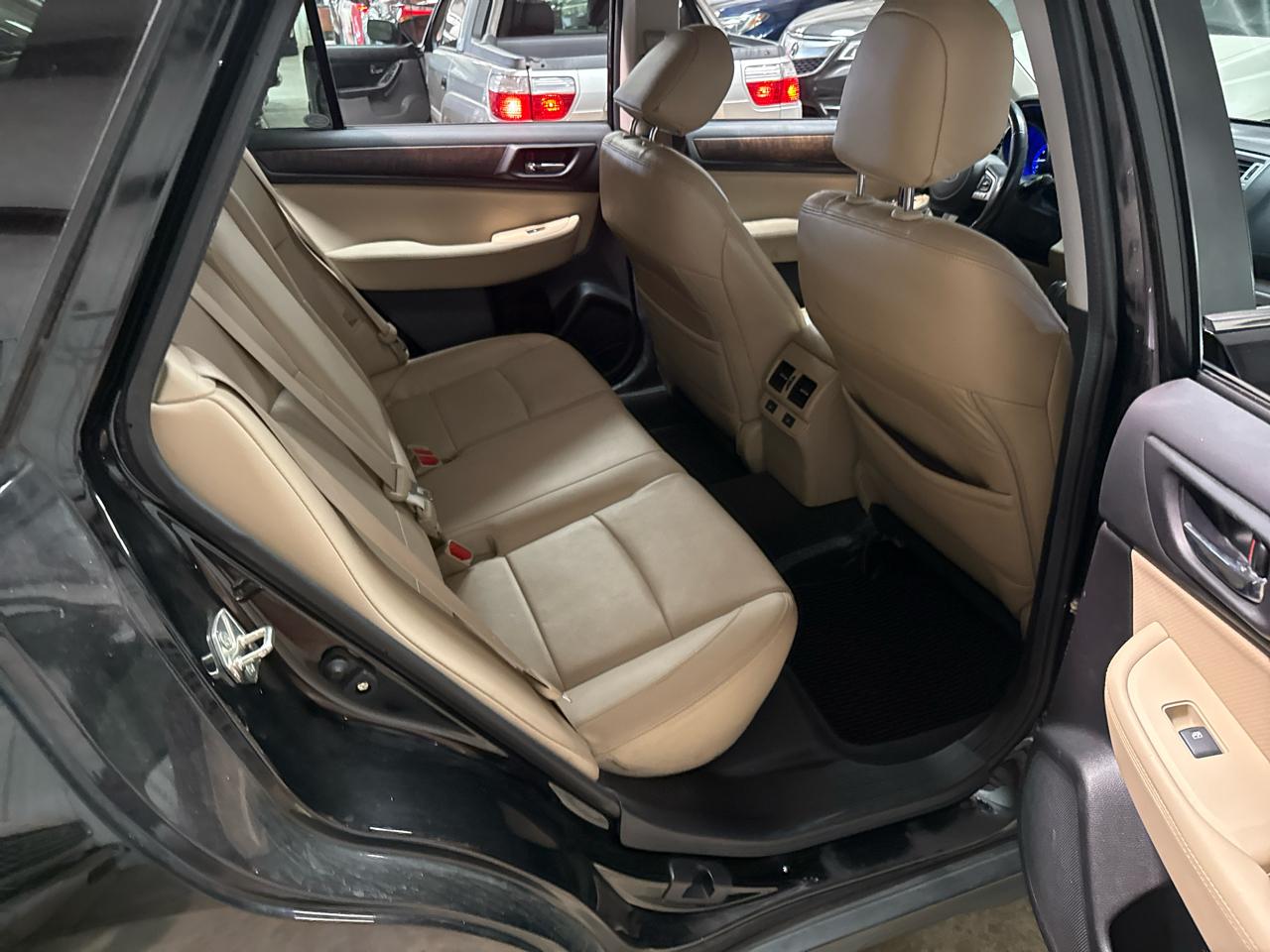 Subaru Outback 4dr Wgn 3.6R Limited 2016