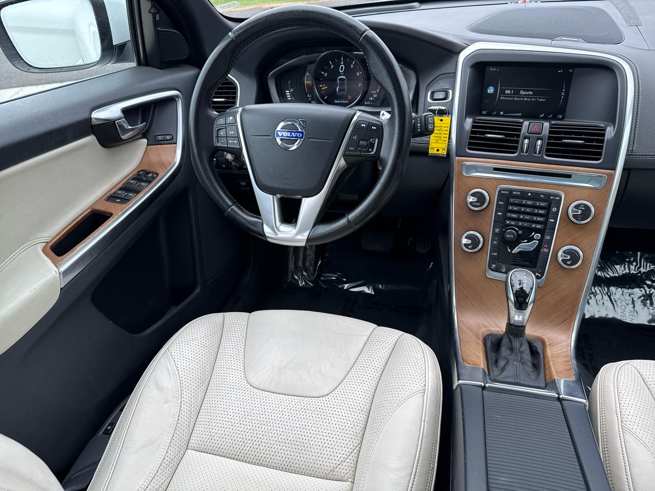 Volvo XC60 2015.5 AWD 4dr T6 Platinum 2015