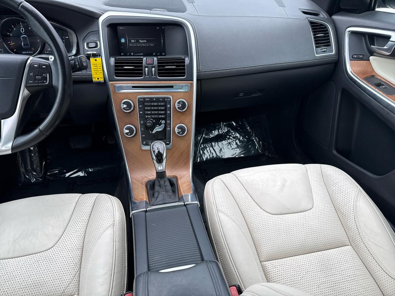 Volvo XC60 2015.5 AWD 4dr T6 Platinum 2015
