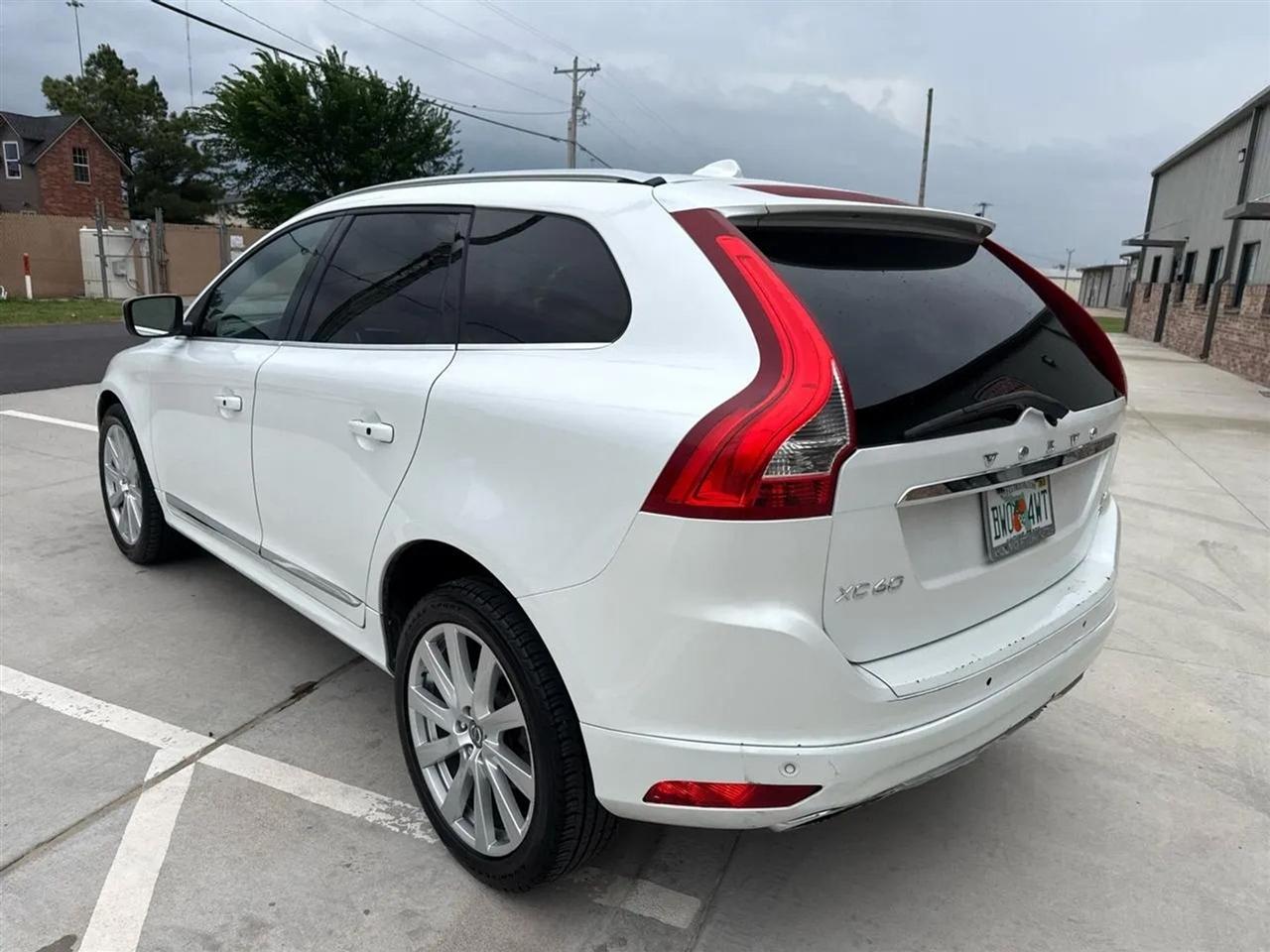 Volvo XC60 2015.5 AWD 4dr T6 Platinum 2015