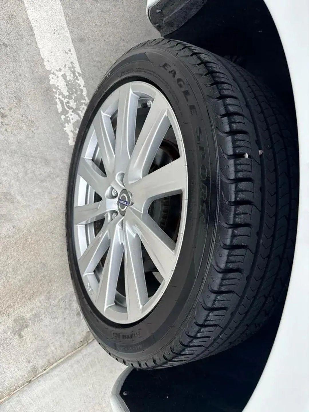 Volvo XC60 2015.5 AWD 4dr T6 Platinum 2015