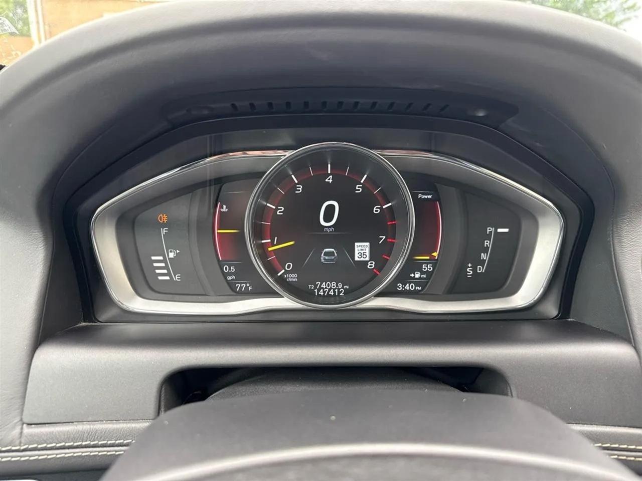 Volvo XC60 2015.5 AWD 4dr T6 Platinum 2015