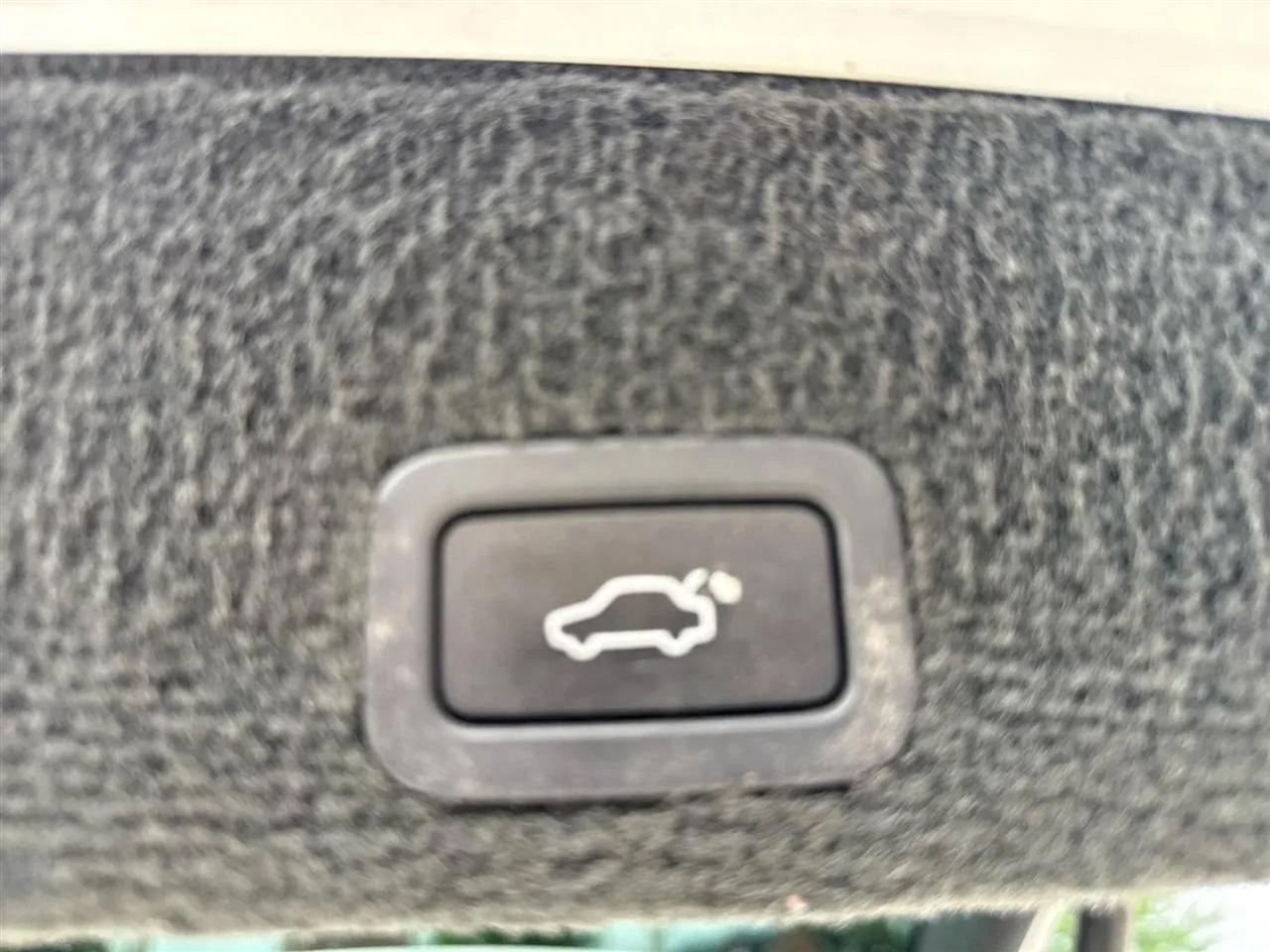 Volvo XC60 2015.5 AWD 4dr T6 Platinum 2015