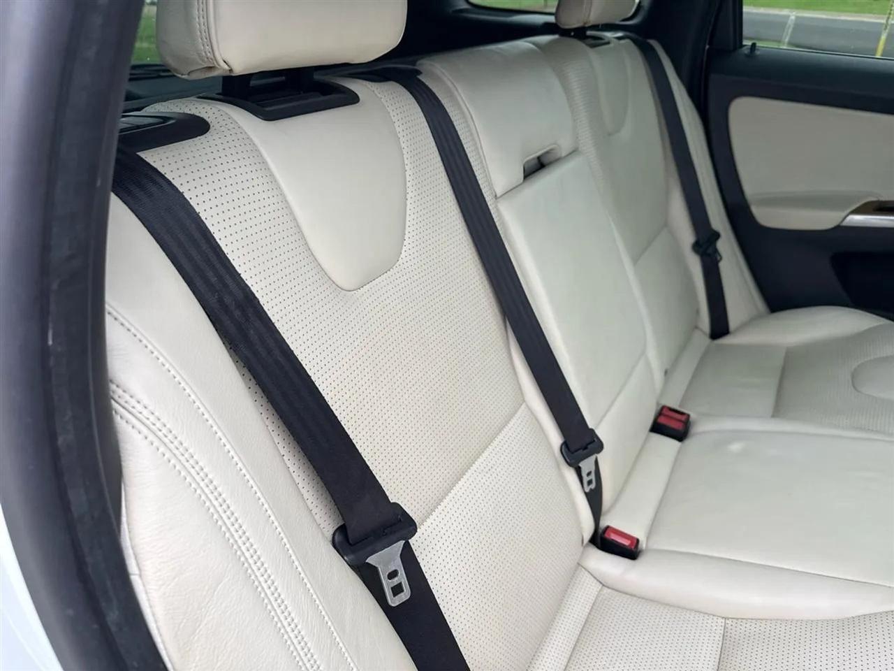 Volvo XC60 2015.5 AWD 4dr T6 Platinum 2015