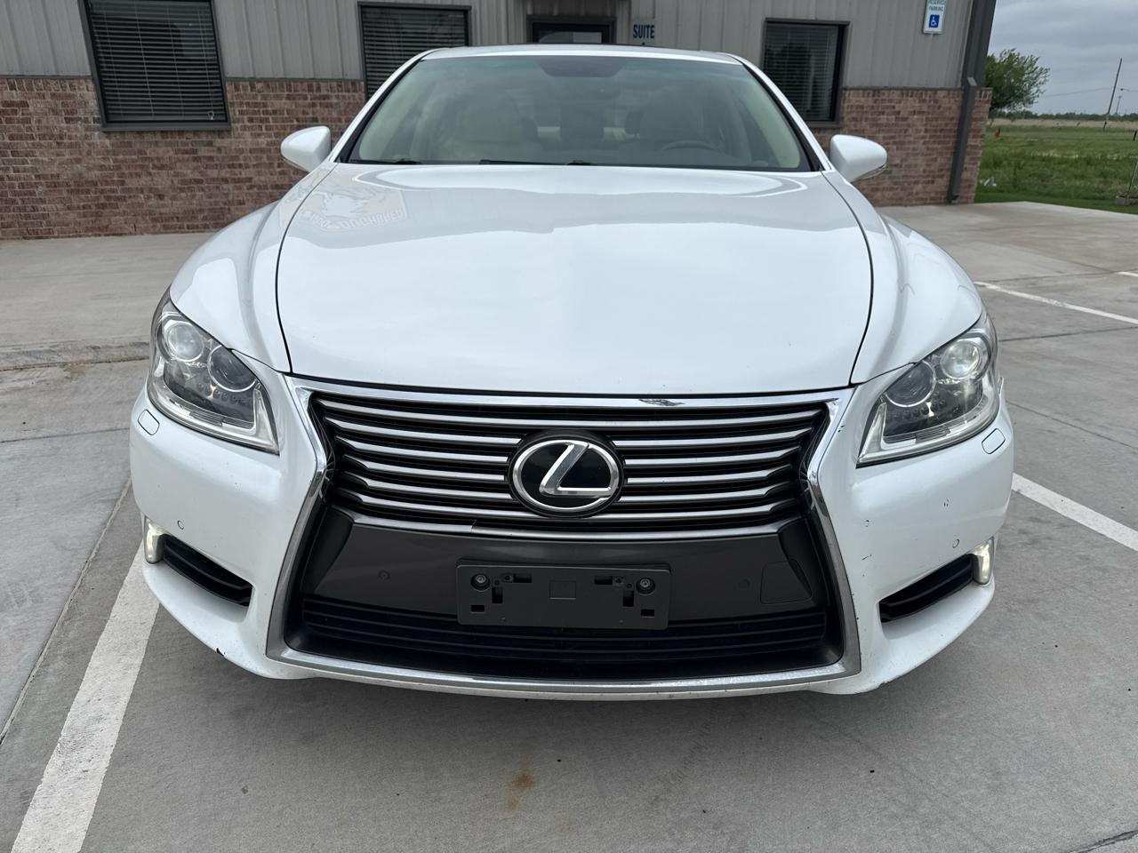 Lexus LS 460 4dr Sdn RWD 2013