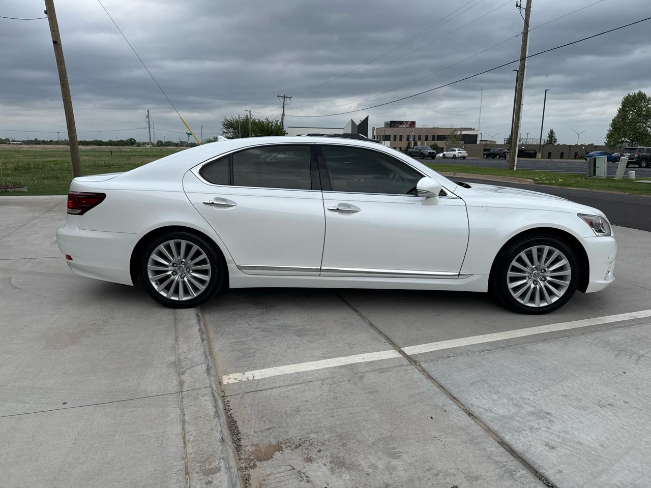 Lexus LS 460 4dr Sdn RWD 2013