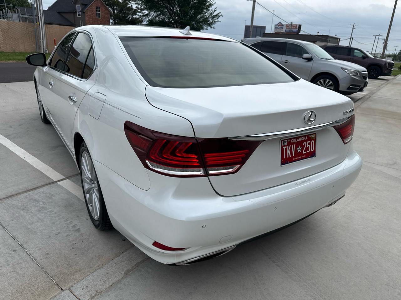 Lexus LS 460 4dr Sdn RWD 2013