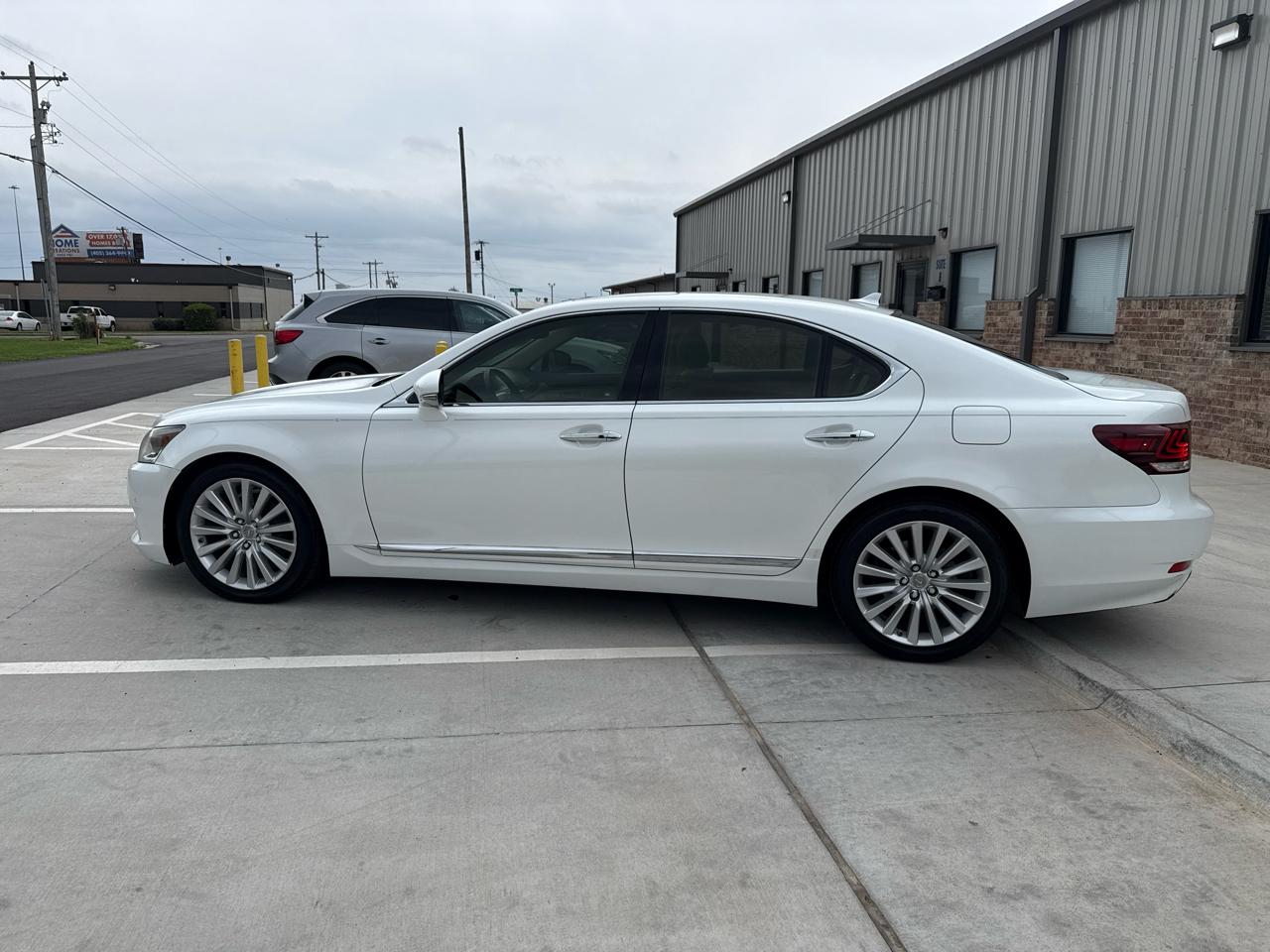 Lexus LS 460 4dr Sdn RWD 2013