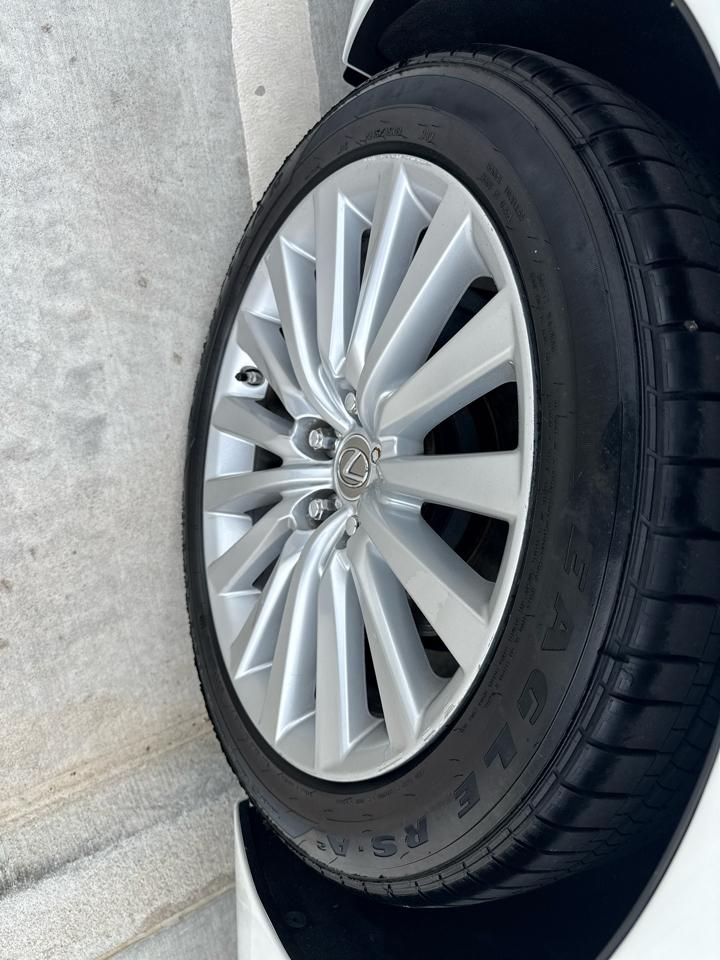 Lexus LS 460 4dr Sdn RWD 2013