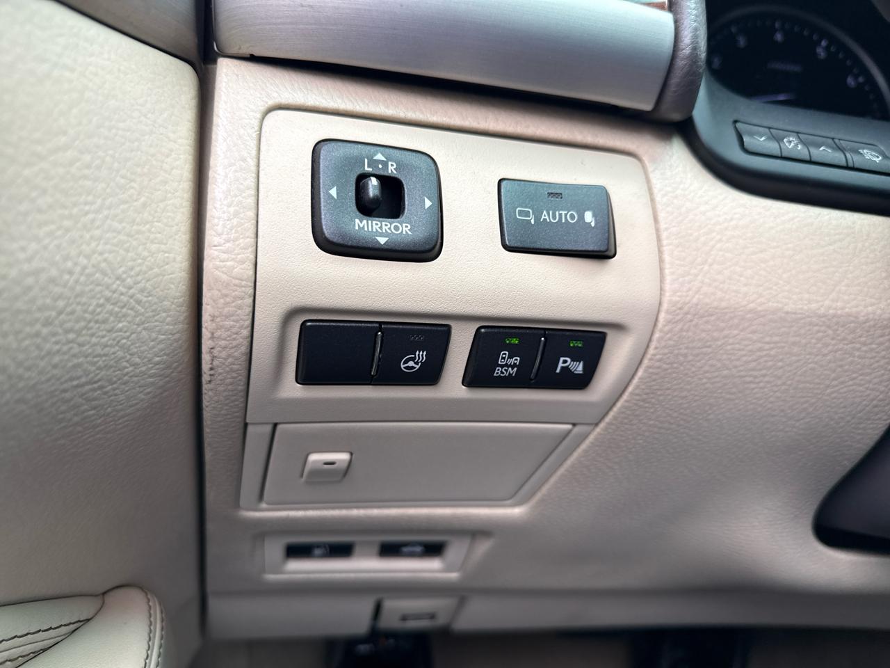 Lexus LS 460 4dr Sdn RWD 2013