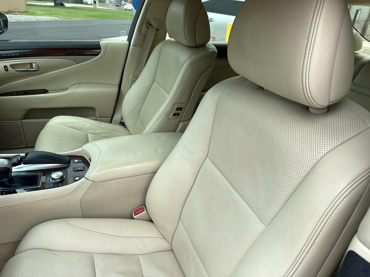 Lexus LS 460 4dr Sdn RWD 2013