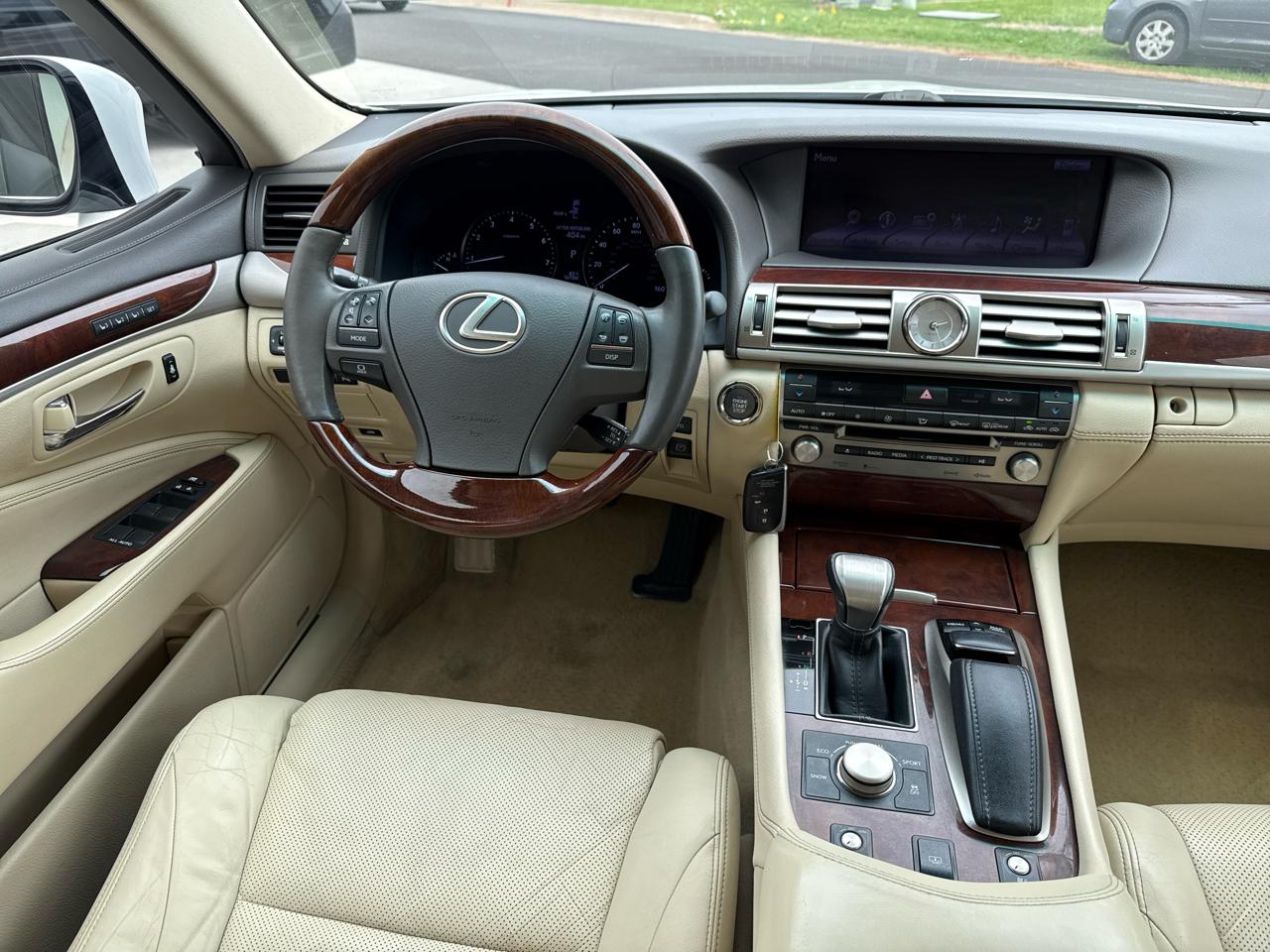 Lexus LS 460 4dr Sdn RWD 2013