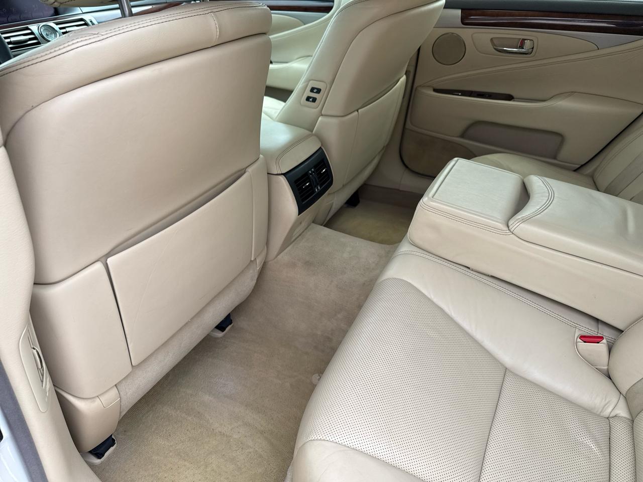 Lexus LS 460 4dr Sdn RWD 2013