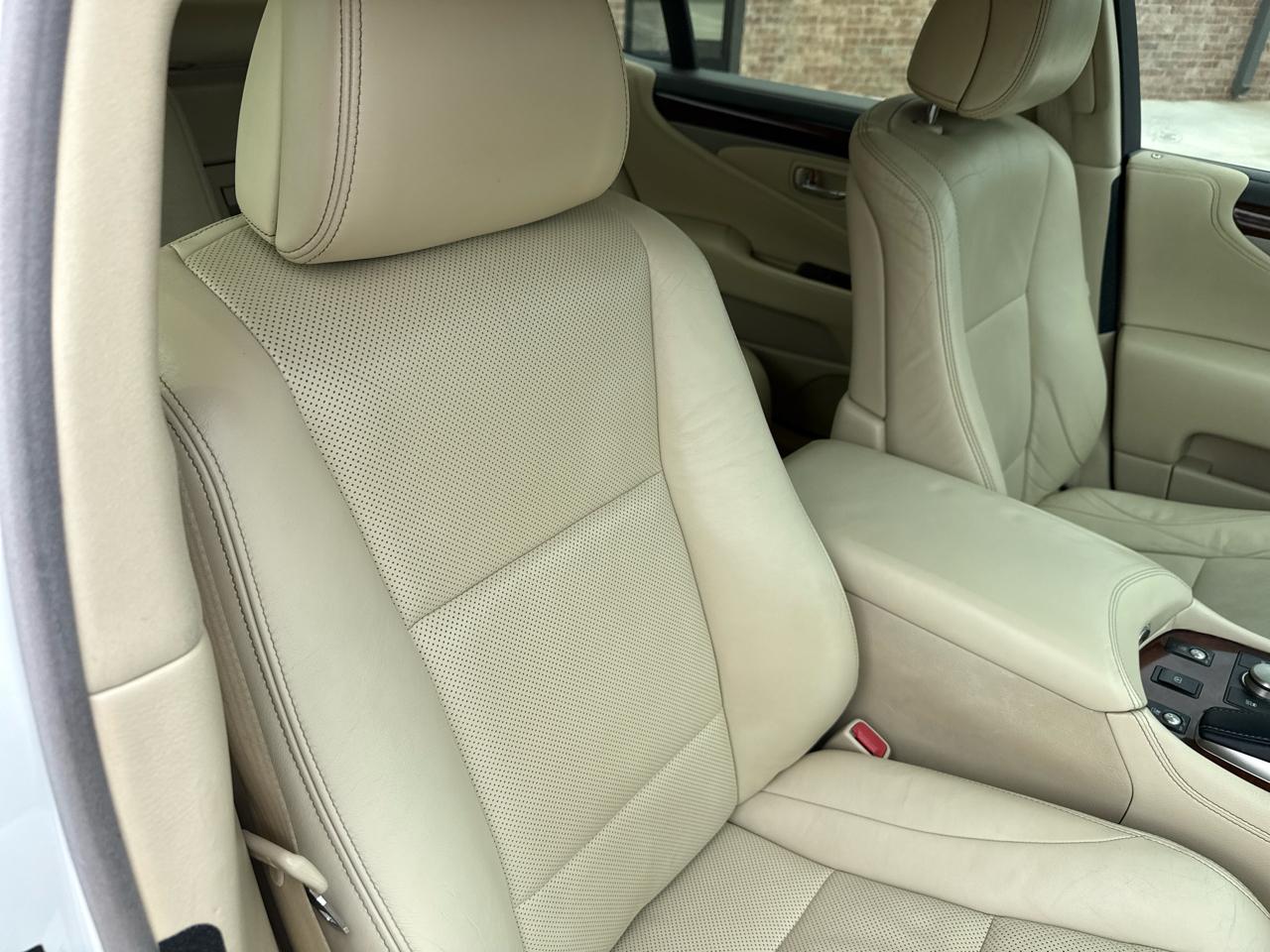 Lexus LS 460 4dr Sdn RWD 2013