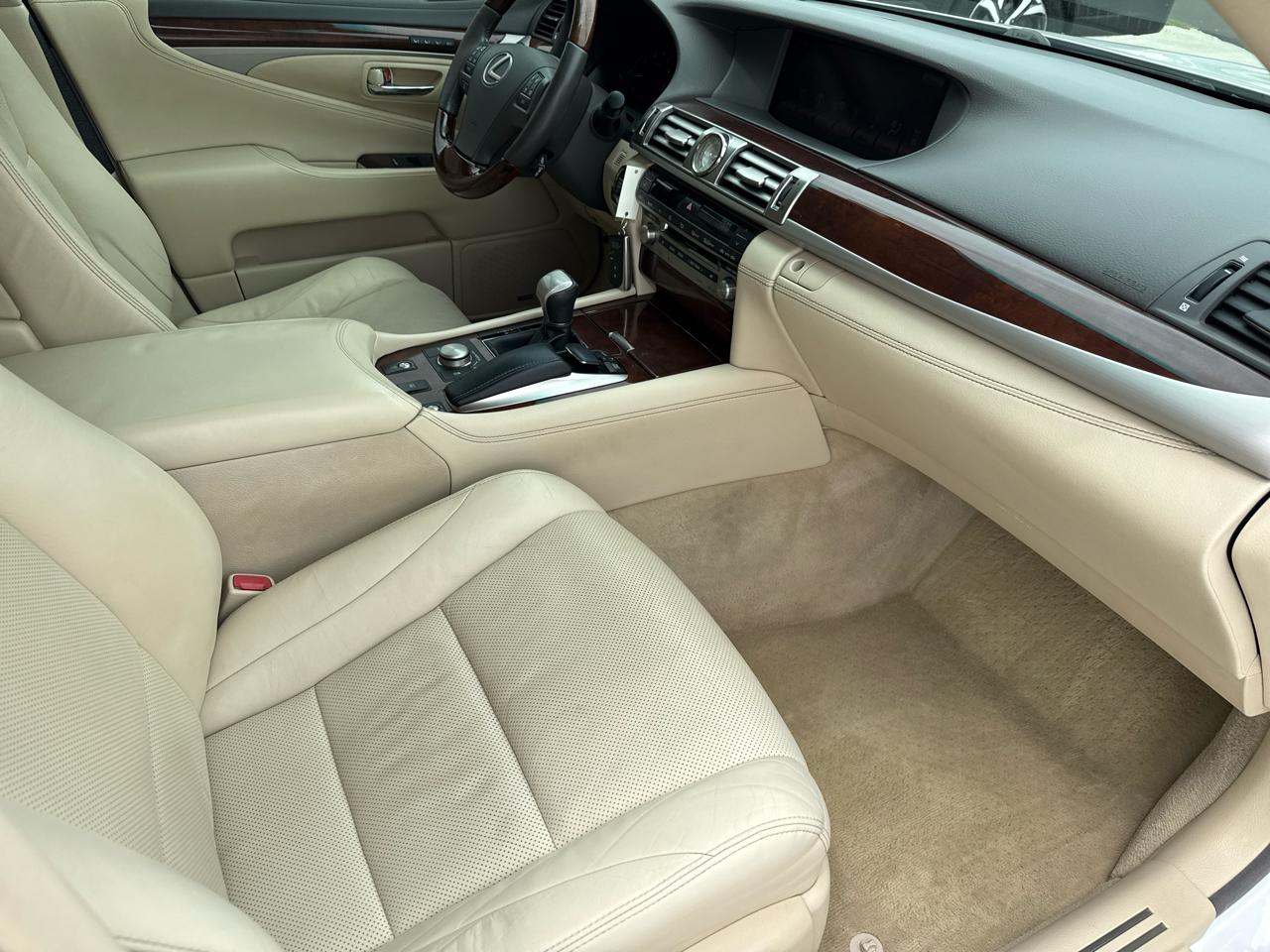 Lexus LS 460 4dr Sdn RWD 2013