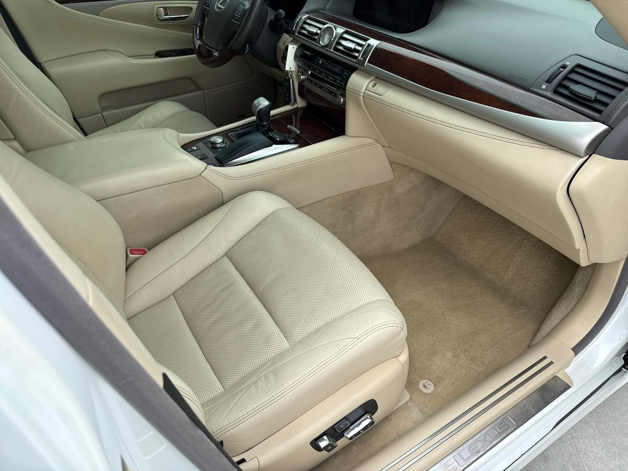 Lexus LS 460 4dr Sdn RWD 2013