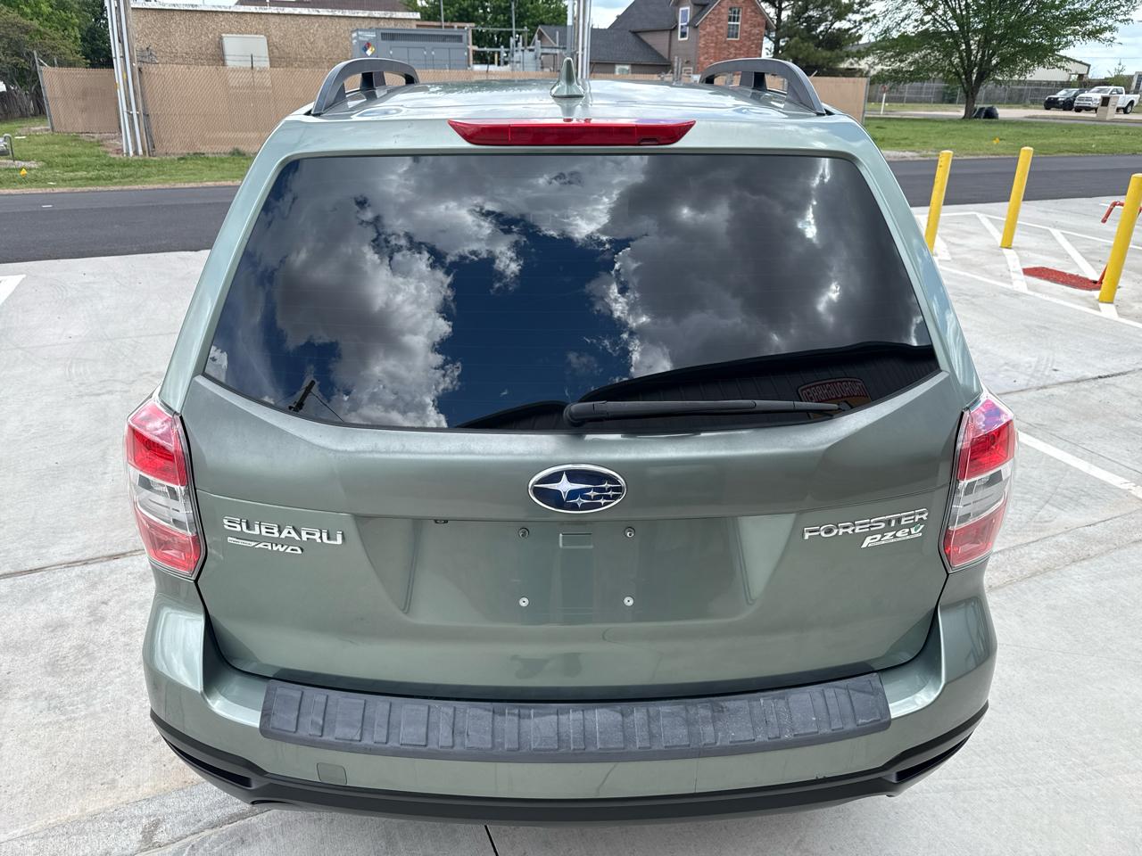 Subaru Forester 4dr CVT 2.5i Premium PZEV 2016