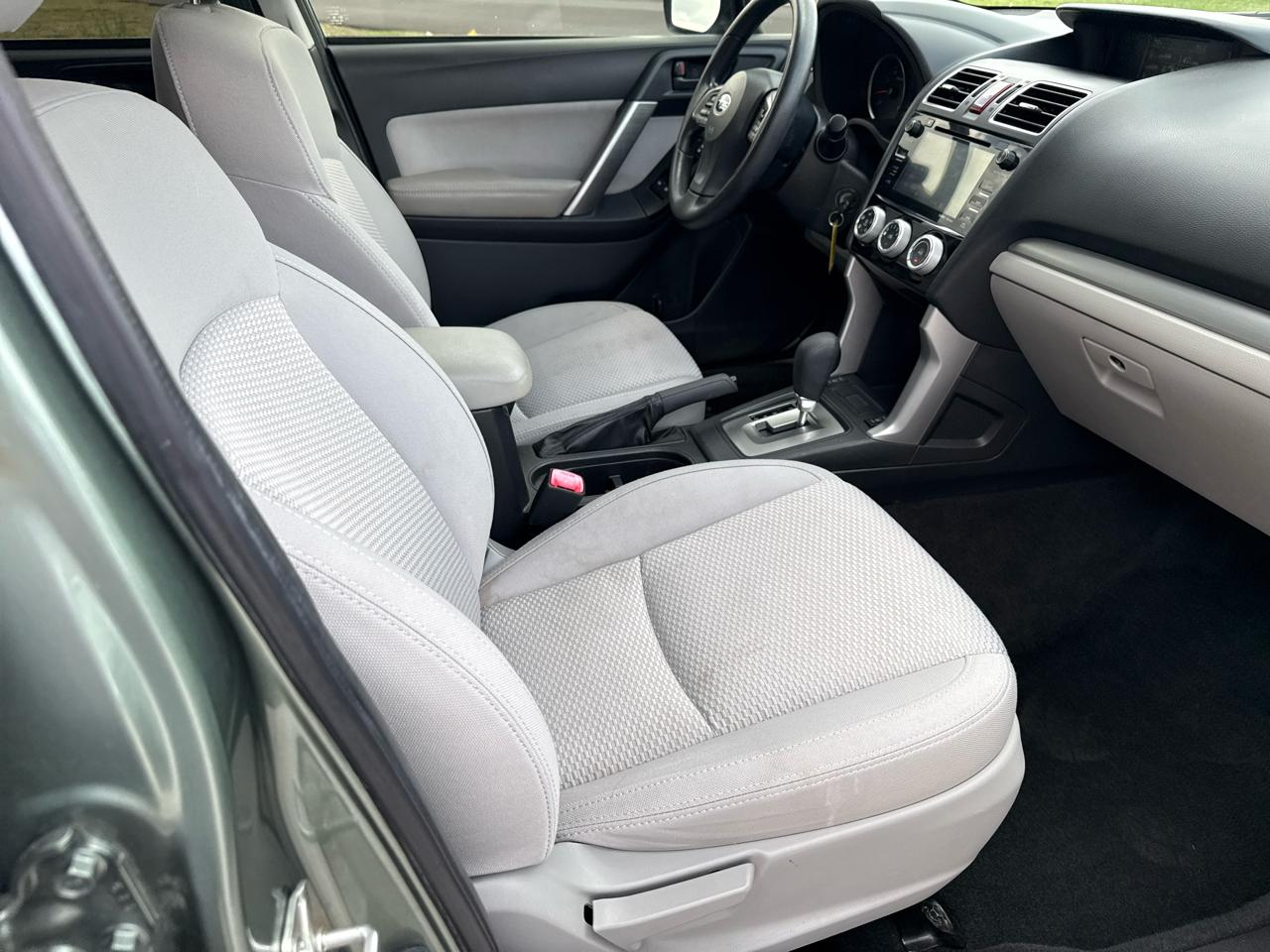 Subaru Forester 4dr CVT 2.5i Premium PZEV 2016