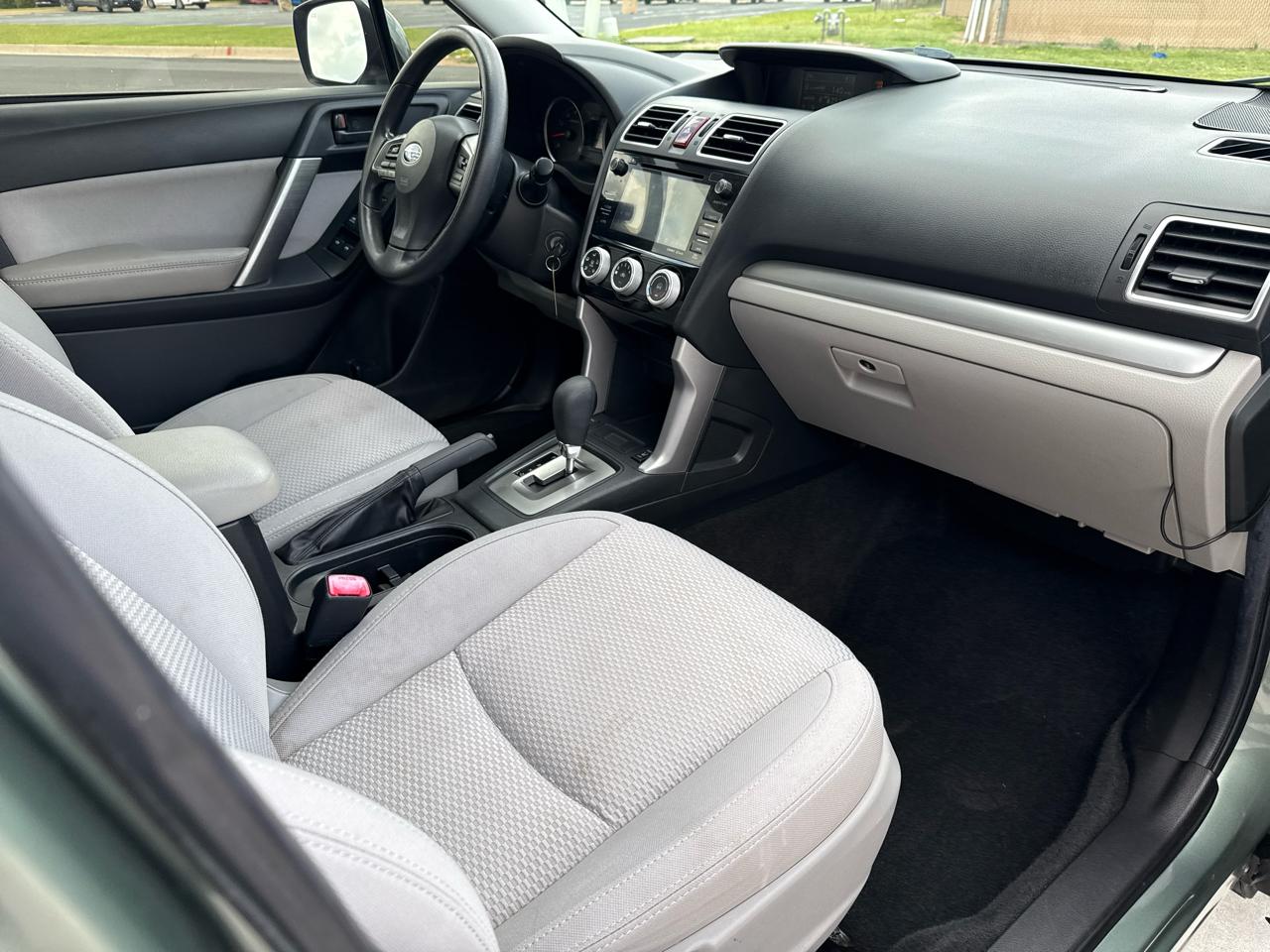 Subaru Forester 4dr CVT 2.5i Premium PZEV 2016