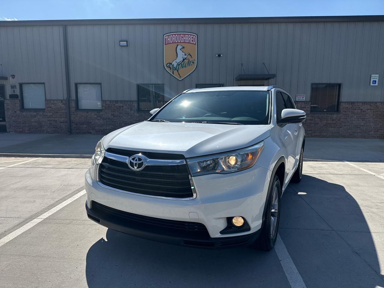 Toyota Highlander FWD 4dr V6 XLE (Natl) 2015