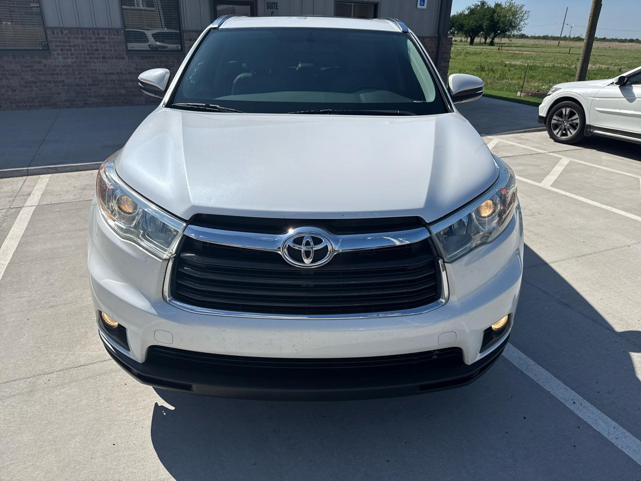 Toyota Highlander FWD 4dr V6 XLE (Natl) 2015
